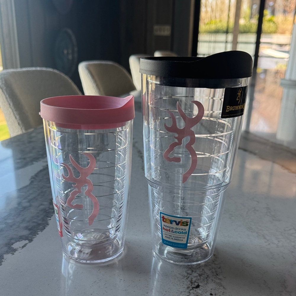 Browning Clear Tumblers with Pink Buckmark Logos and Brown & Pink Lids